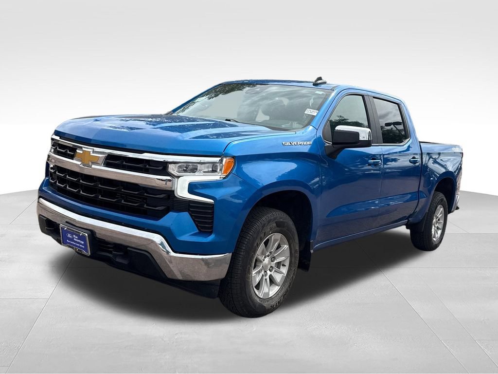 Used 2023 Chevrolet Silverado 1500 LT w/ Protection Package AWD/4WD image 5