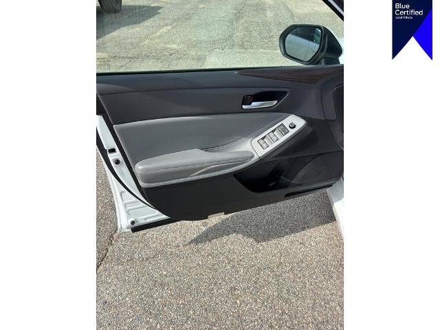 Used 2019 Toyota Avalon XLE w/ Moonroof Package FWD image 12