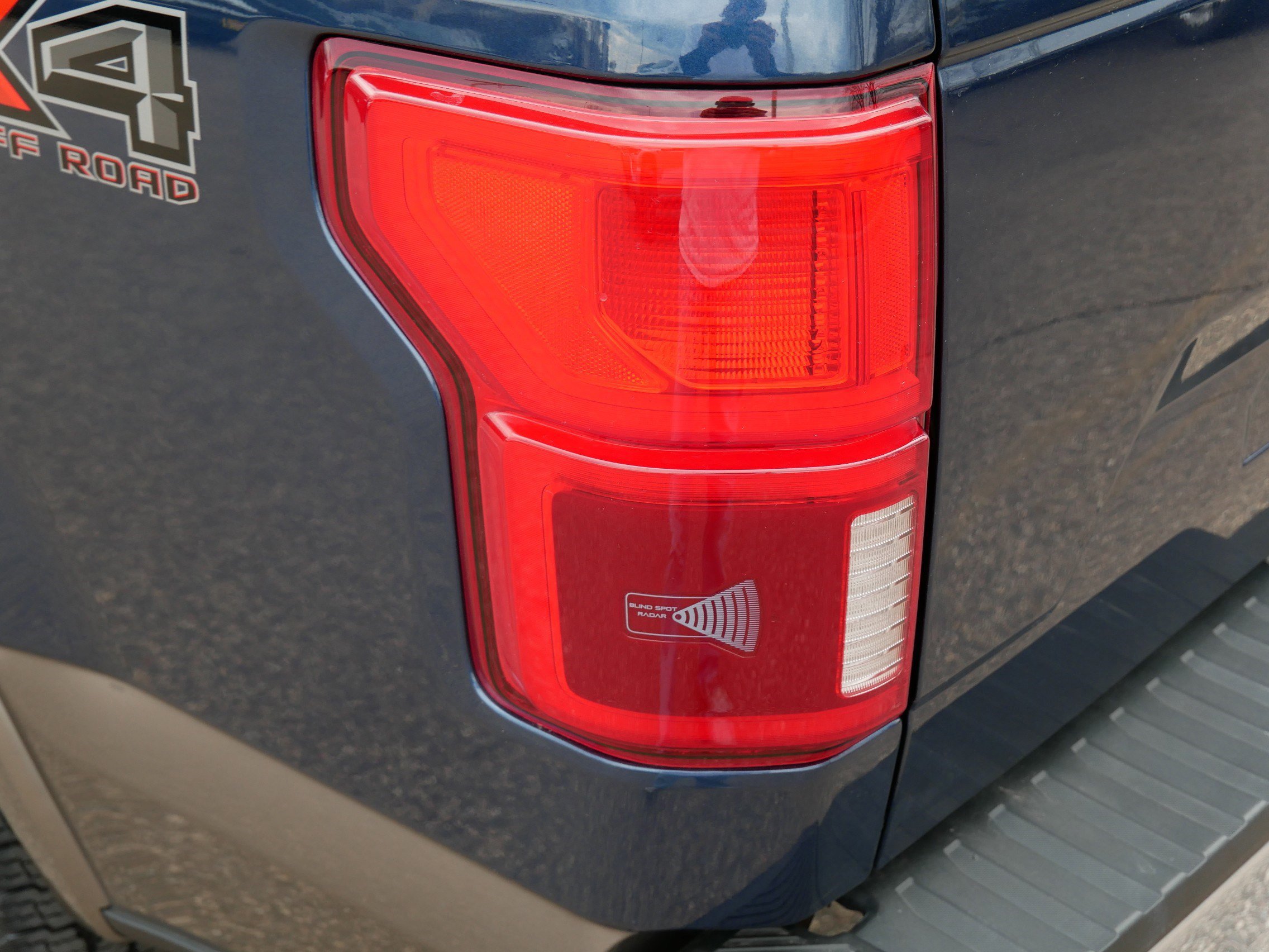 Certified 2018 Ford F150 Lariat w/ Equipment Group 502A Luxury image 17