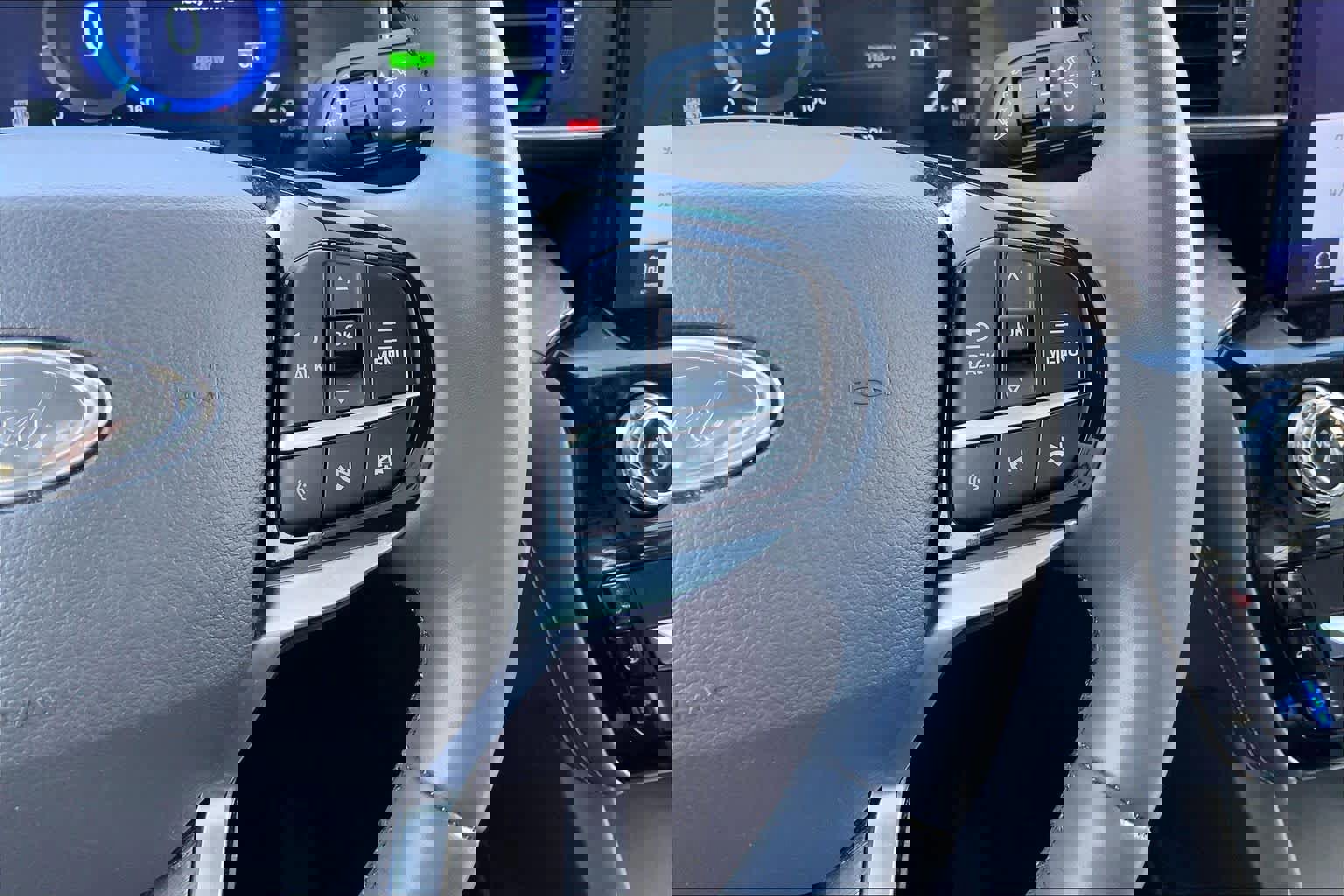 Certified 2022 Ford Explorer Platinum w/ Technology Package image 24