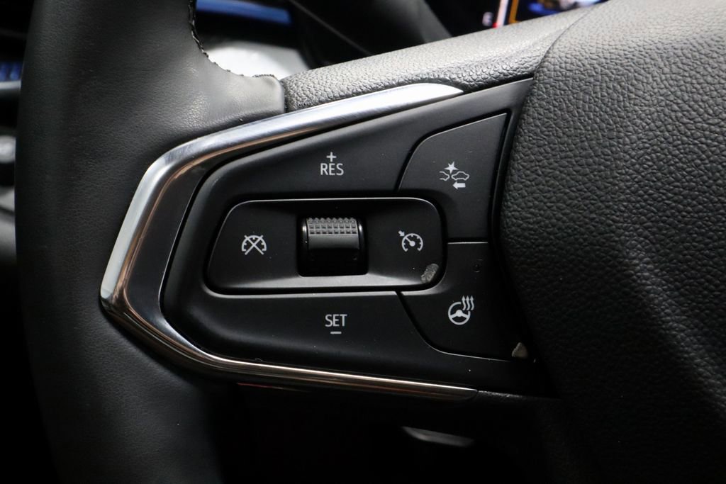 Used 2025 Chevrolet Trax LT w/ LT Convenience Package image 26