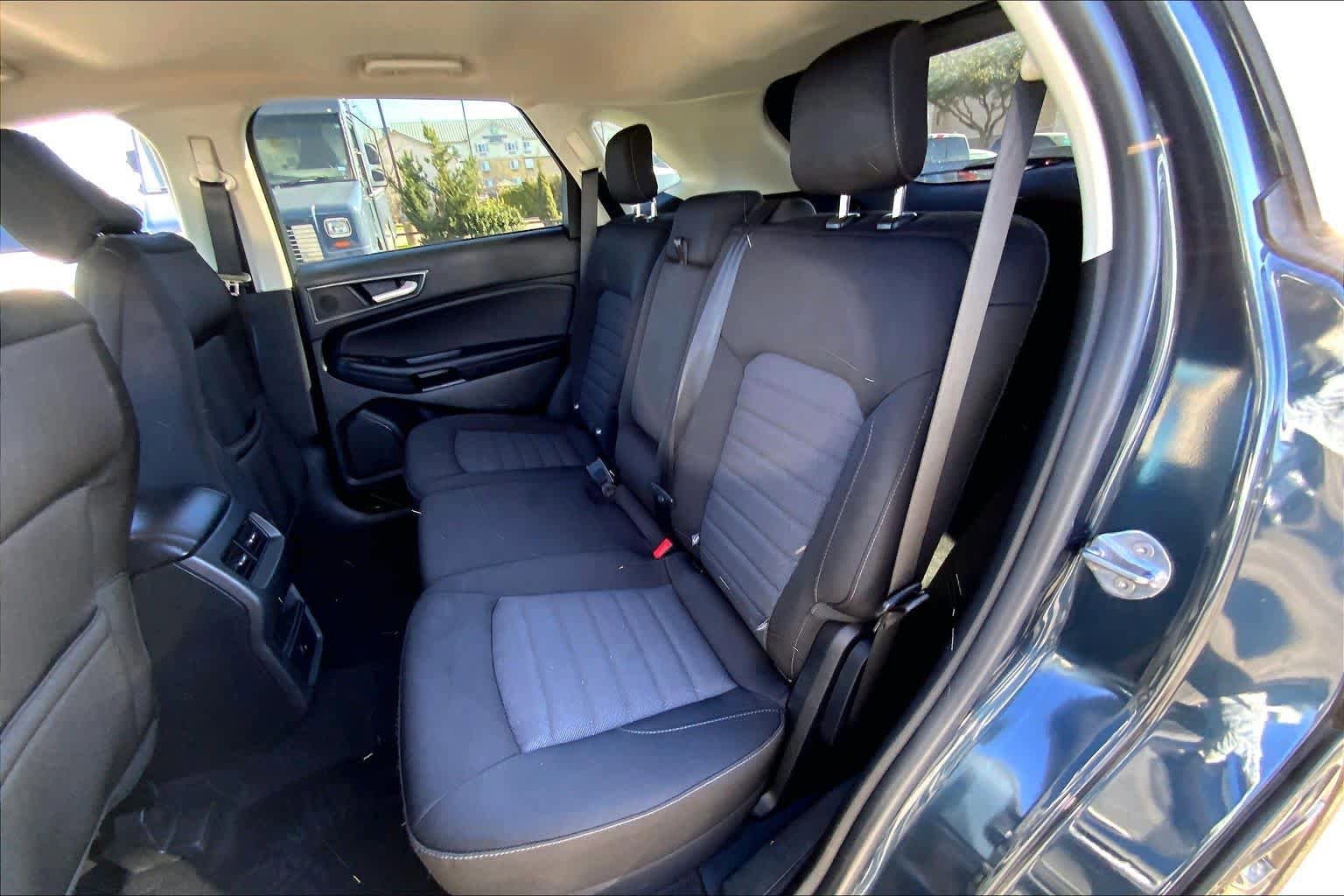 Certified 2024 Ford Edge SE w/ Black Appearance Package AWD/4WD image 19