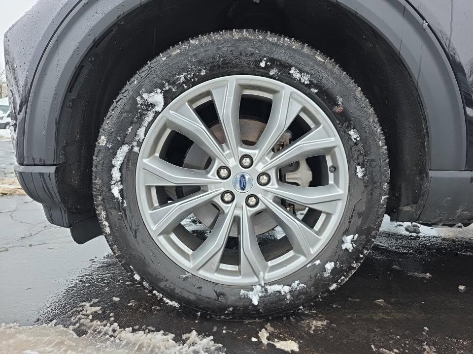 Certified 2023 Ford Explorer Limited w/ Limited Technology Package image 6