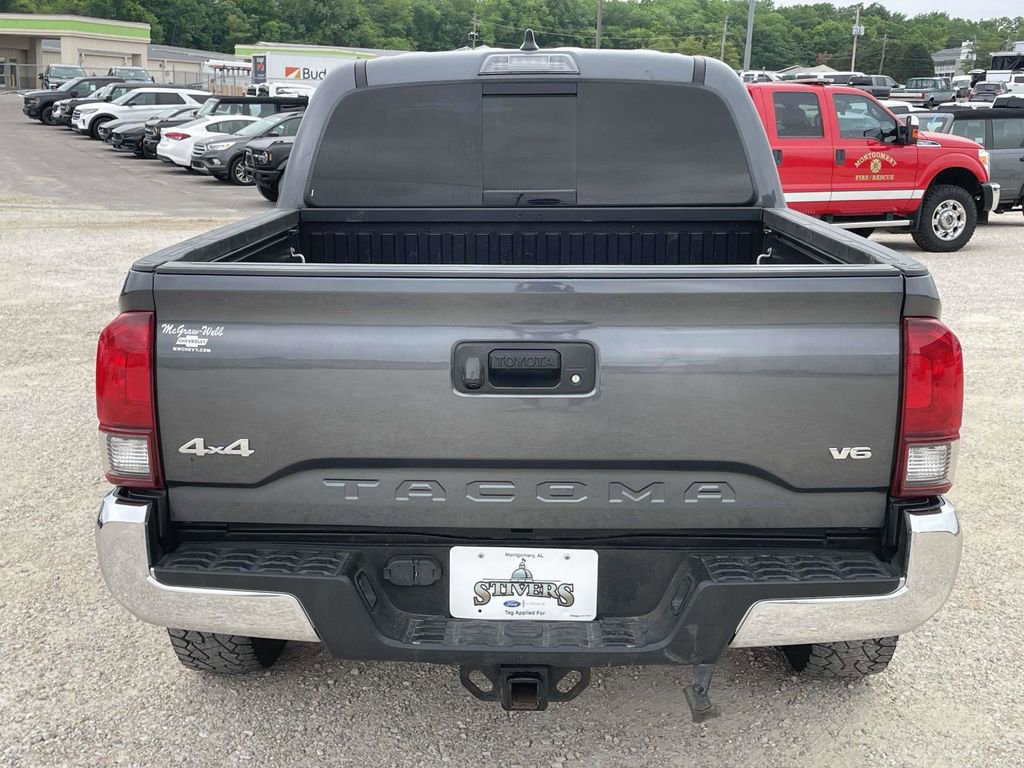 Used 2023 Toyota Tacoma SR5 AWD/4WD image 4
