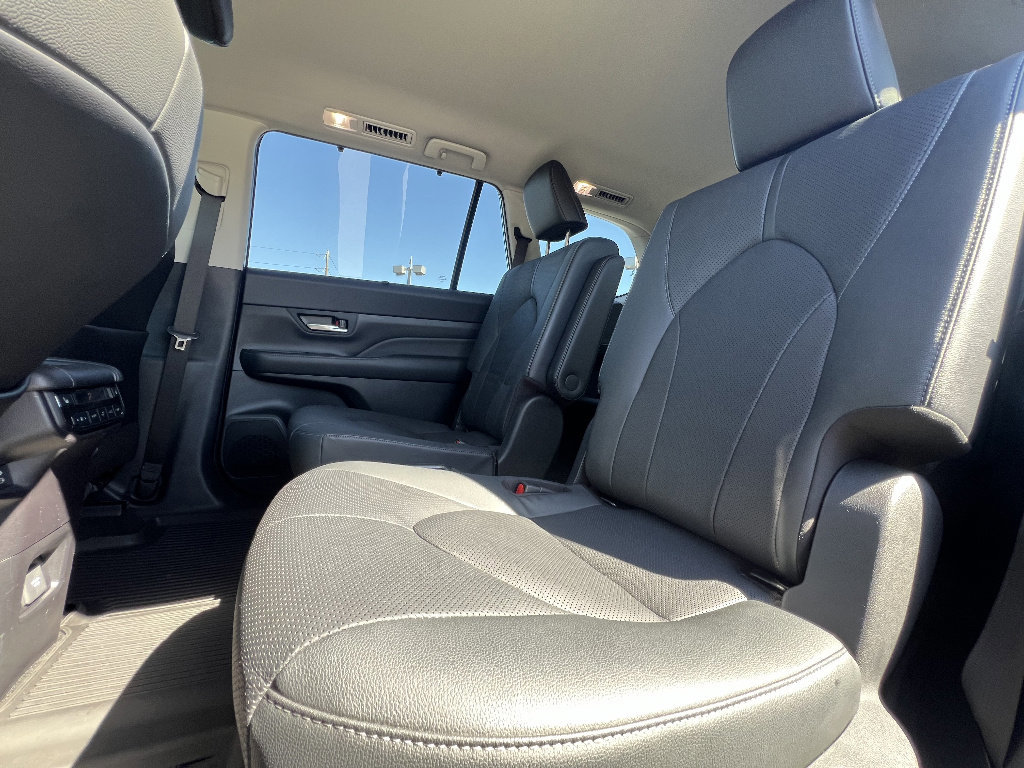 Used 2024 Toyota Grand Highlander AWD image 29