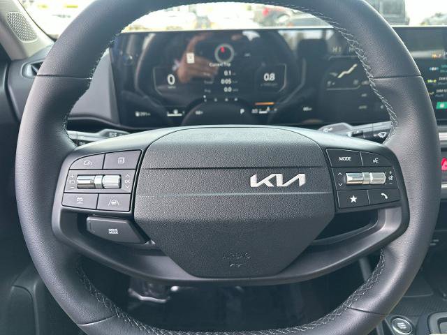 Used 2025 Kia K4 EX FWD image 21