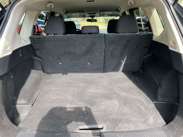Used 2021 Nissan Rogue S FWD image 19