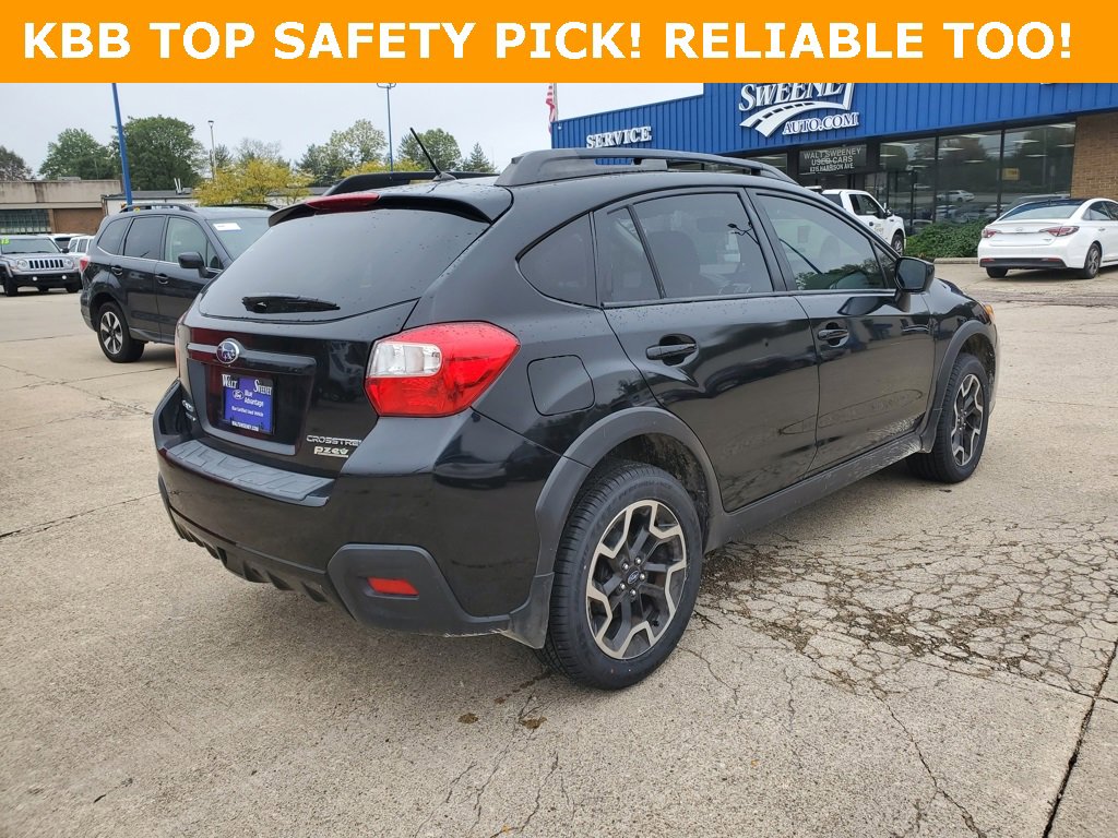 Used 2017 Subaru Crosstrek 2.0i Premium image 4