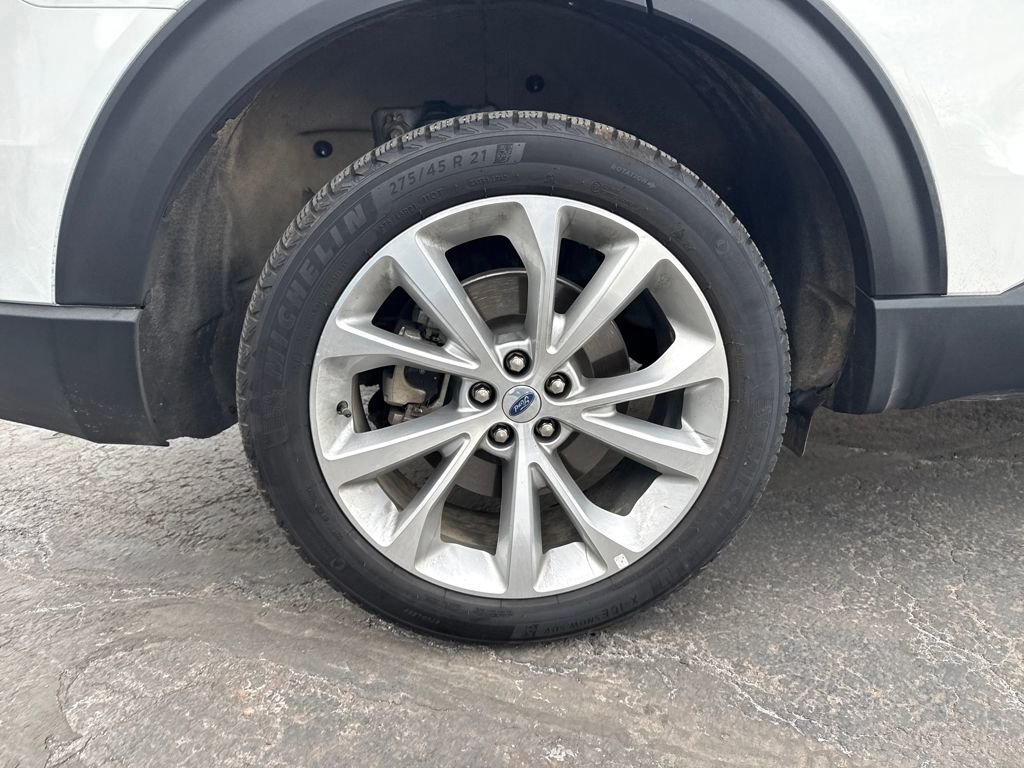 Certified 2023 Ford Explorer Platinum w/ Technology Package image 35