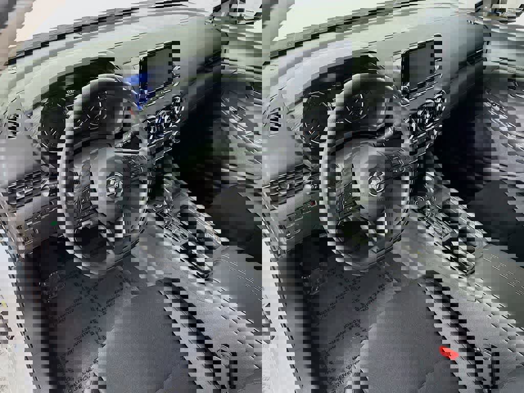 Used 2024 Nissan Sentra S image 9