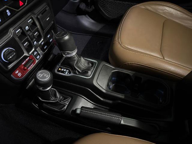 Used 2022 Jeep Wrangler Unlimited Rubicon w/ LED Lighting Group AWD/4WD image 30