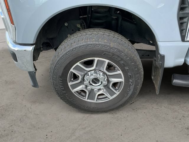 Certified 2025 Ford F350 Lariat w/ FX4 Off-Road Package AWD/4WD image 14