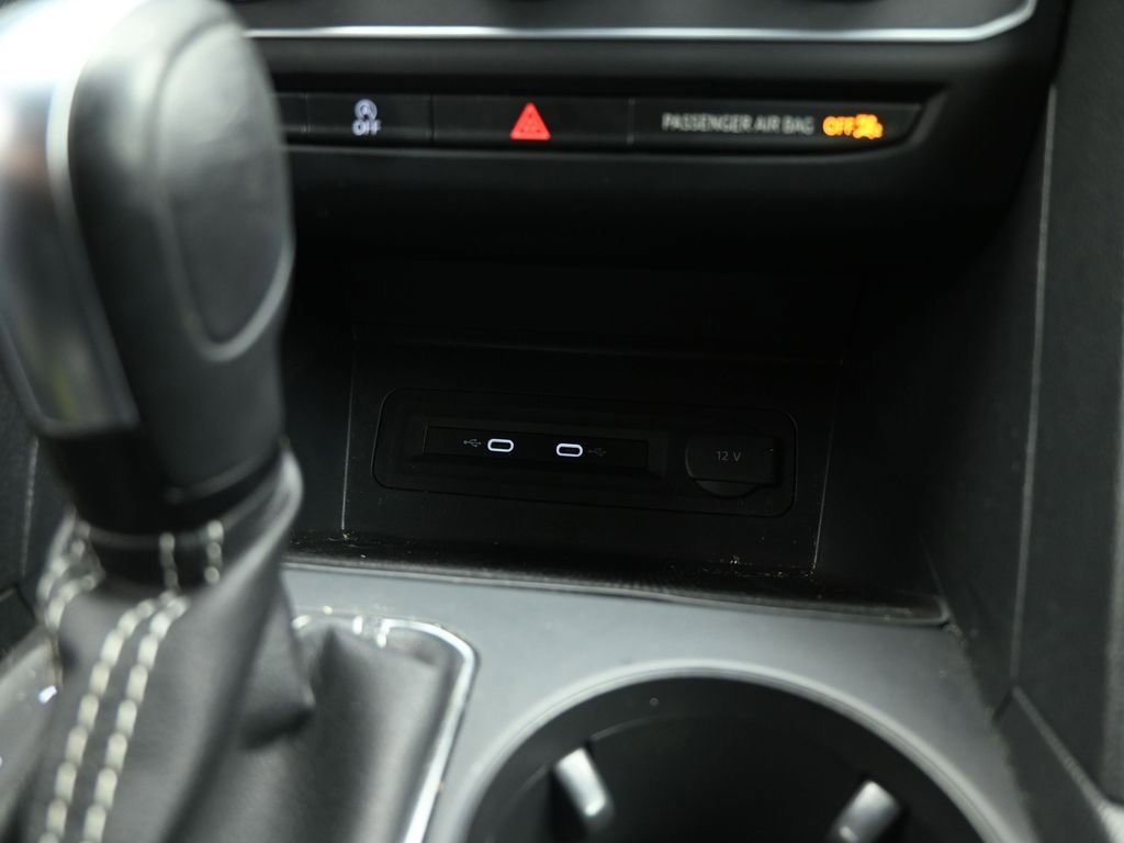 Used 2021 Volkswagen Atlas Cross Sport SE image 42