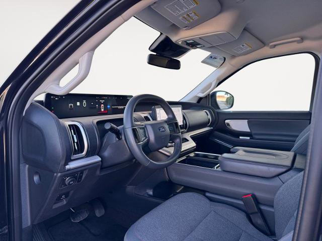 Certified 2025 Ford Expedition Active AWD/4WD image 9