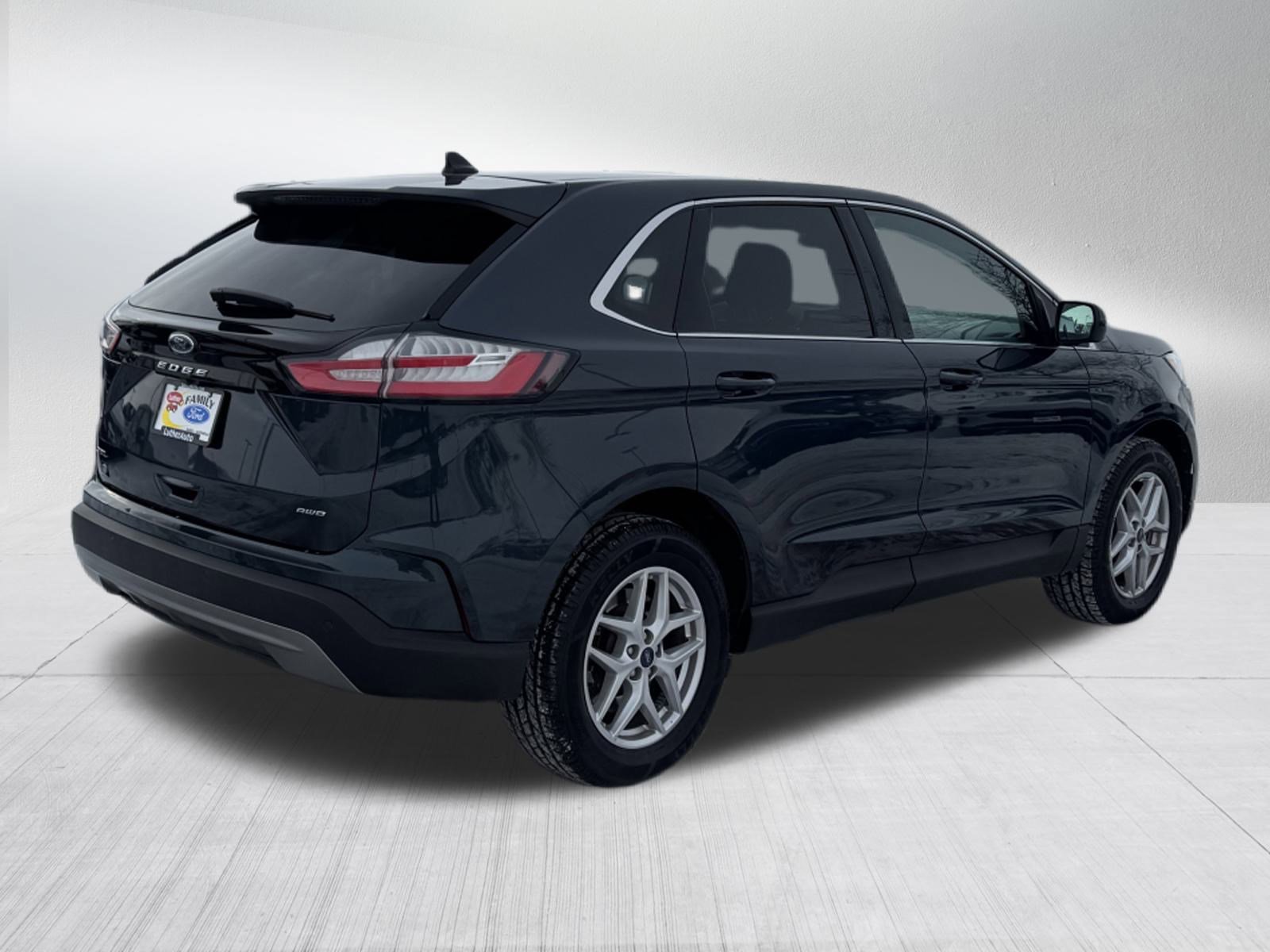 Certified 2024 Ford Edge SEL image 7