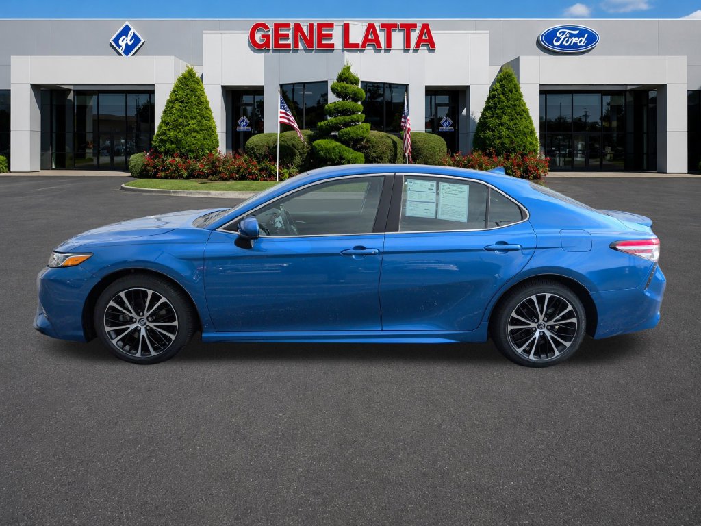 Used 2020 Toyota Camry SE FWD image 4