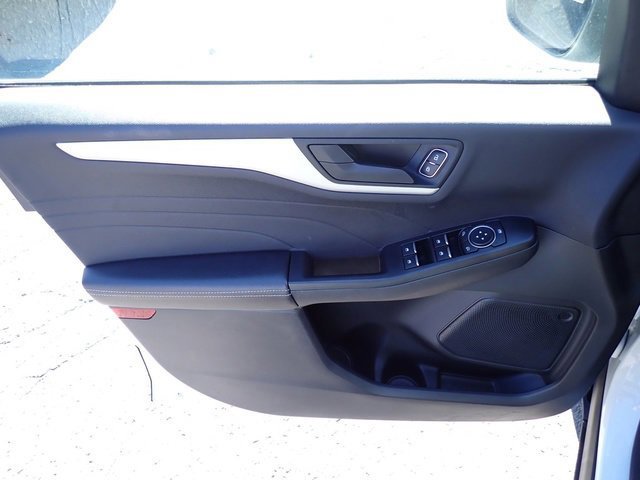 Certified 2022 Ford Escape SE w/ SE Sport Appearance Package image 20