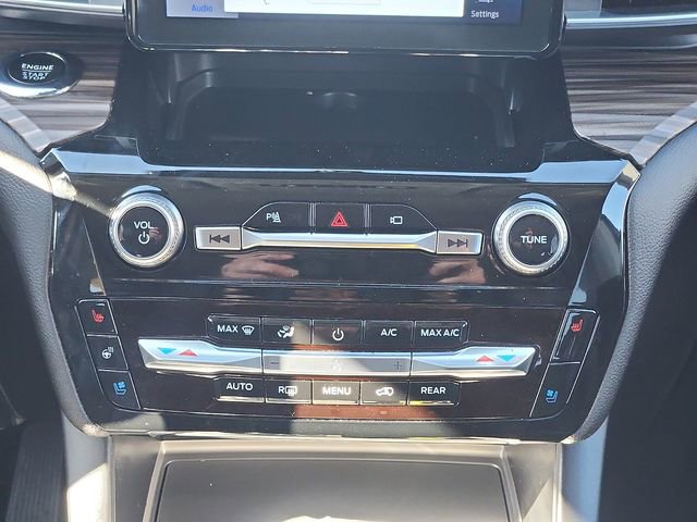 Certified 2023 Ford Explorer Limited AWD/4WD image 17