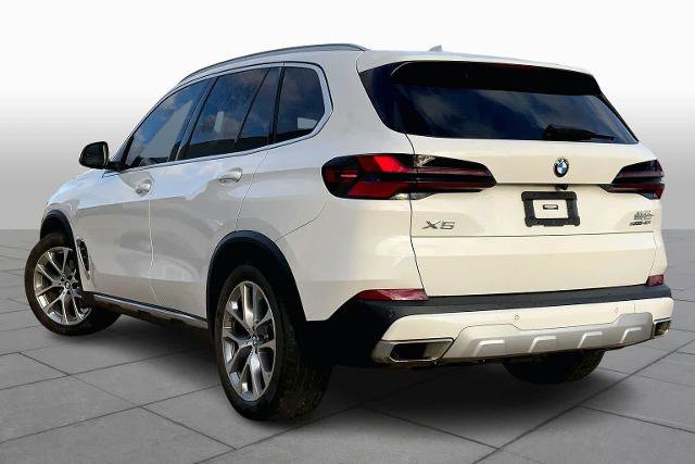 Used 2024 BMW X5 sDrive40i w/ Parking Assistance Package image 11