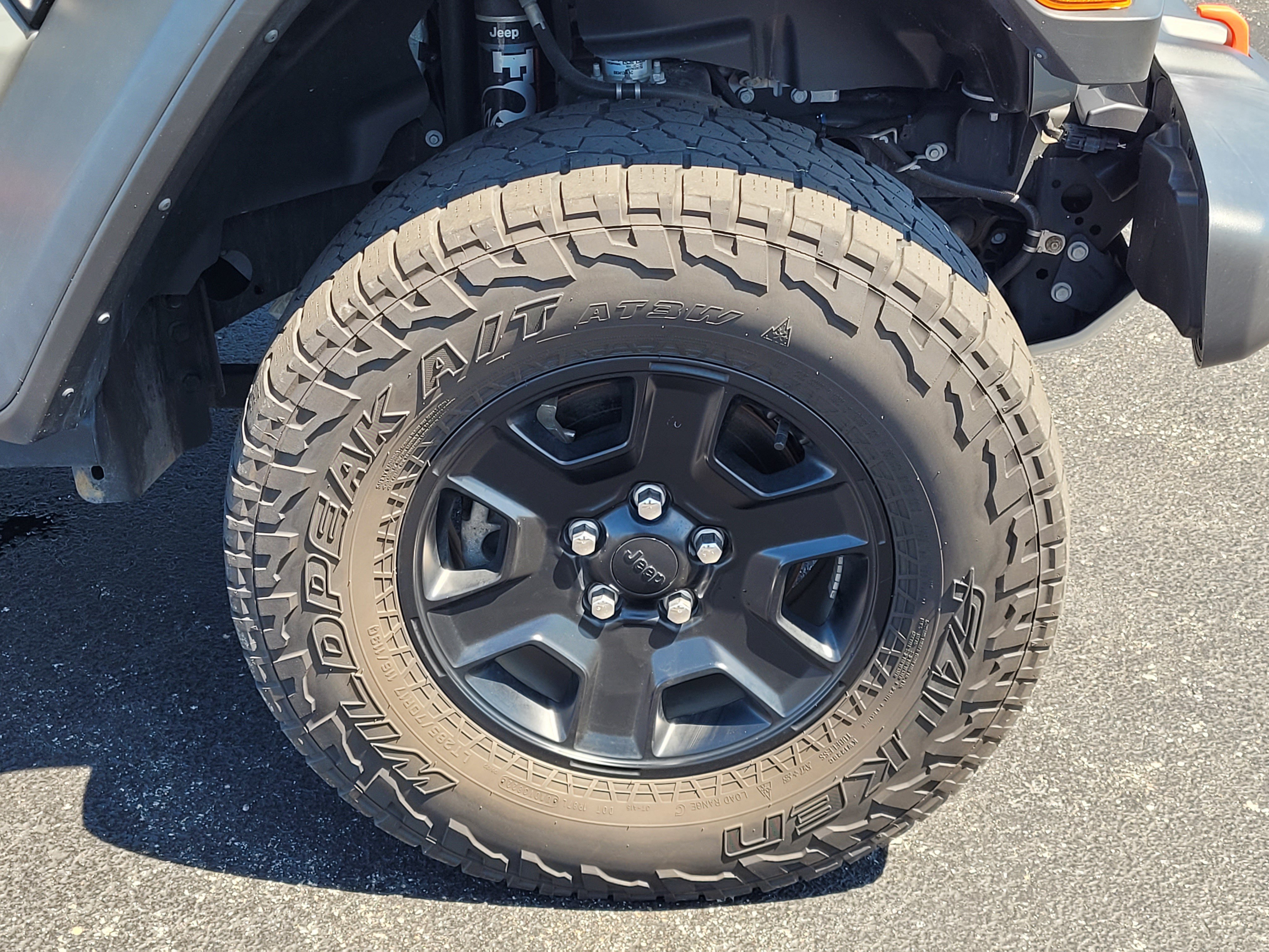 Used 2023 Jeep Gladiator Mojave w/ Cold Weather Group AWD/4WD image 10