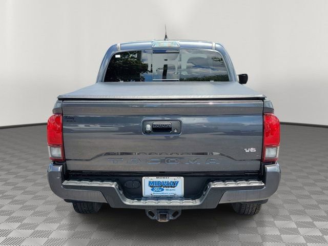 Used 2022 Toyota Tacoma SR5 w/ Technology Package RWD image 5