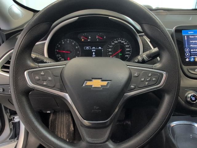 Used 2022 Chevrolet Malibu LT FWD image 19
