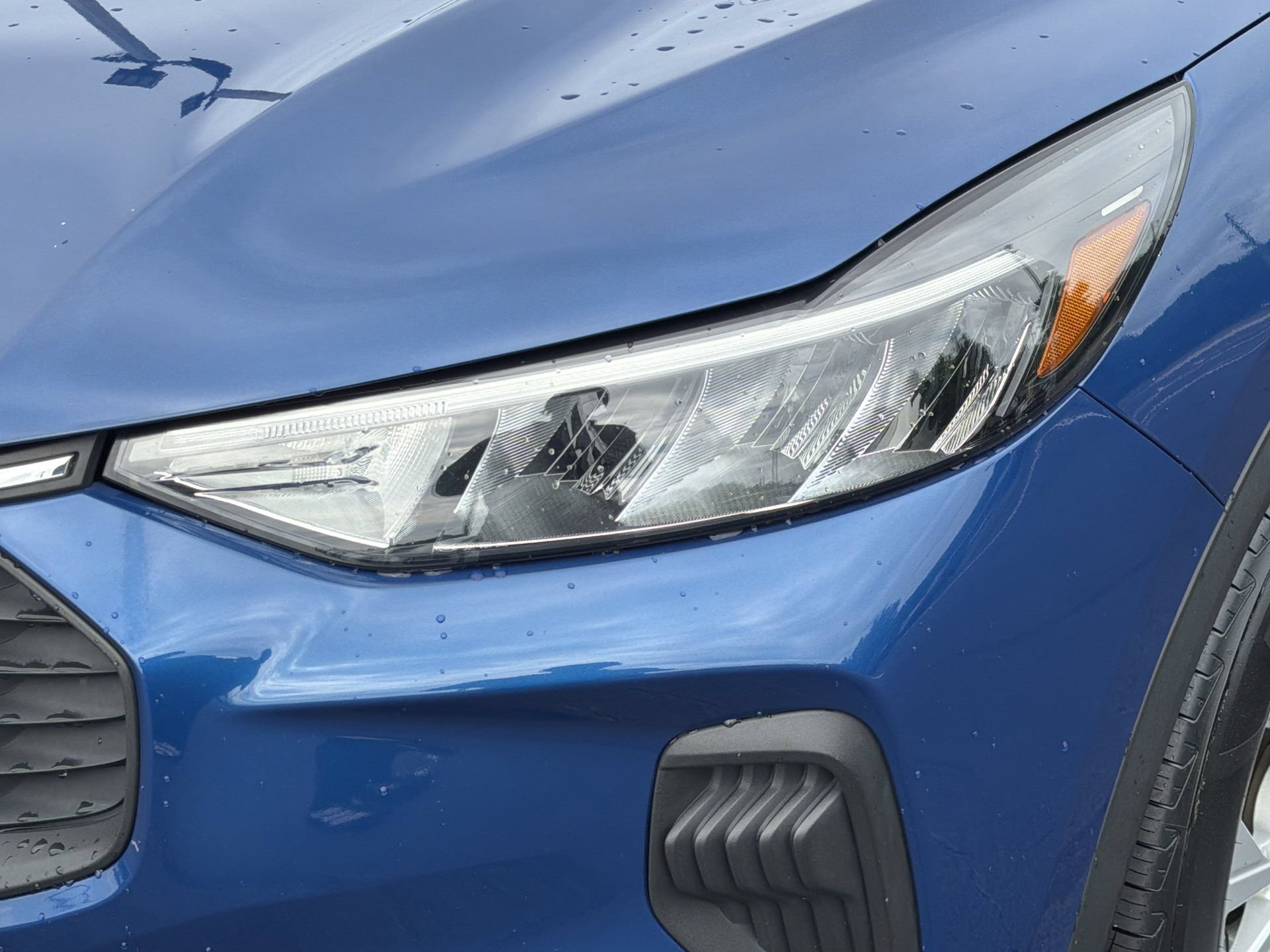 Certified 2023 Ford Escape Active AWD/4WD image 37