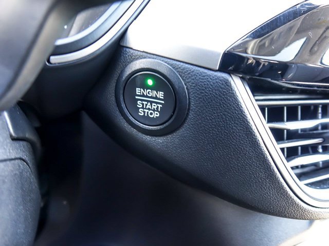 Certified 2022 Ford Escape SE w/ SE Sport Appearance Package FWD image 21