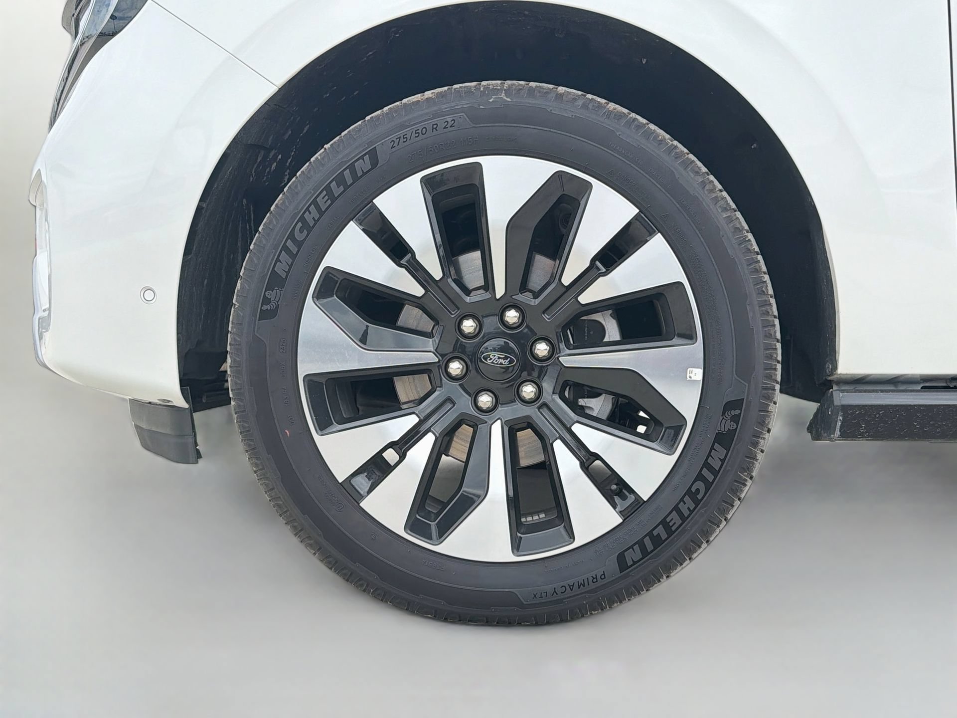 Certified 2025 Ford Expedition Max Platinum w/ Driver's Package AWD/4WD image 36