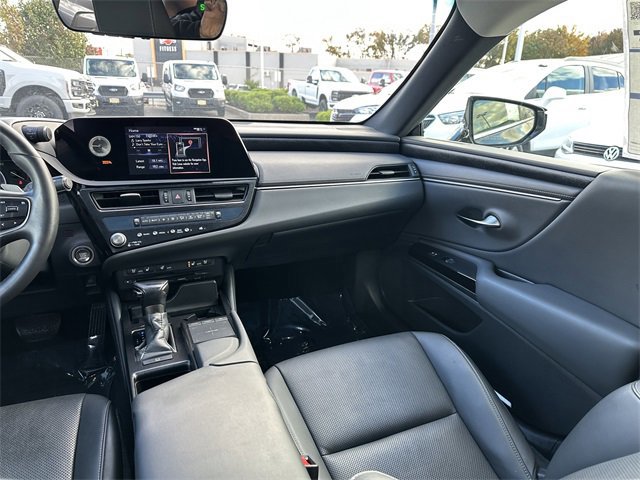 Used 2022 Lexus ES 350 w/ Premium Package image 18