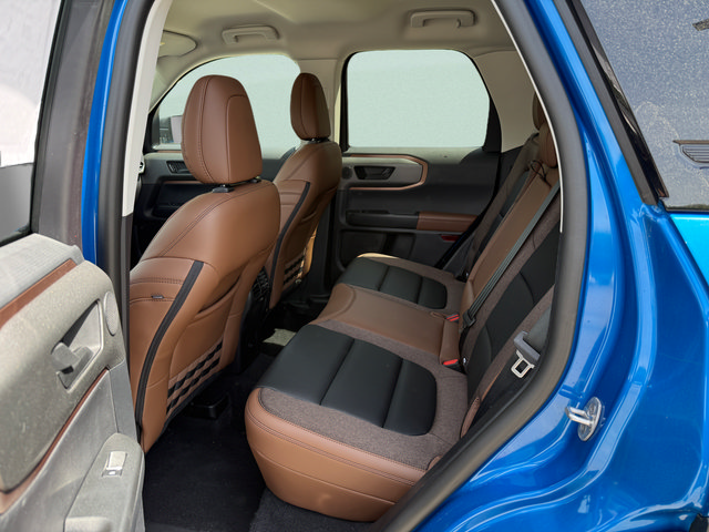 Certified 2025 Ford Bronco Sport Outer Banks w/ Outer Banks Tech Package+ AWD/4WD image 5