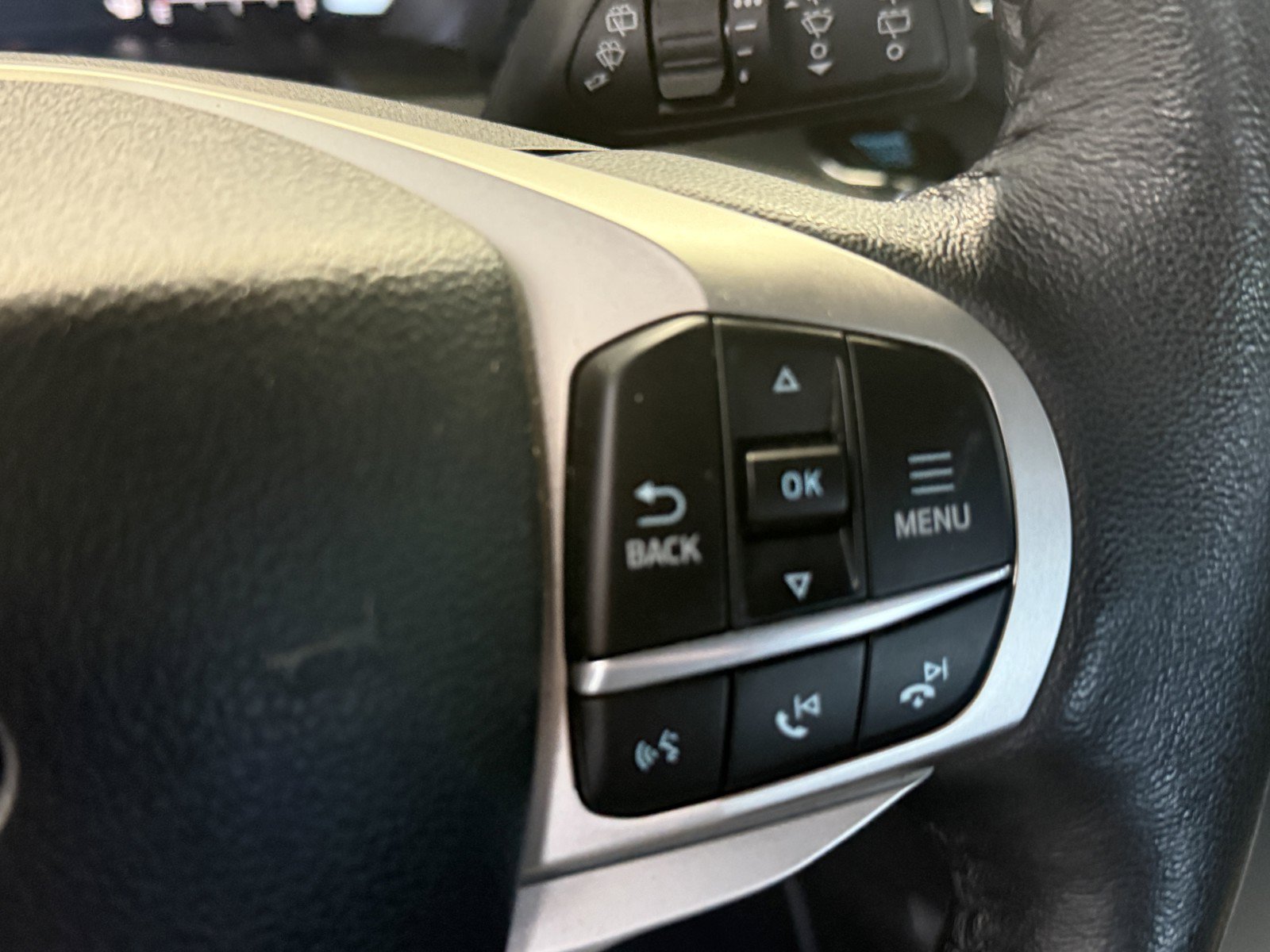 Certified 2022 Ford Explorer XLT w/ Equipment Group 202A AWD/4WD image 20