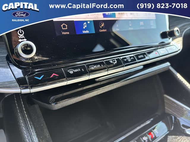 Used 2022 Jeep Wagoneer Series III w/ Convenience Group I AWD/4WD image 29