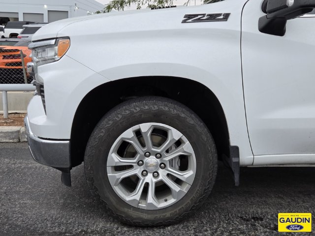 Used 2022 Chevrolet Silverado 1500 LTZ w/ Technology Package AWD/4WD image 3