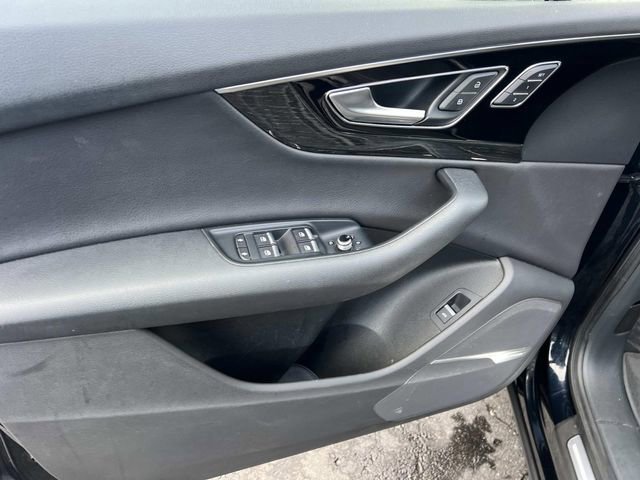 Used 2017 Audi Q7 3.0T Premium Plus w/ Premium Plus Package image 18
