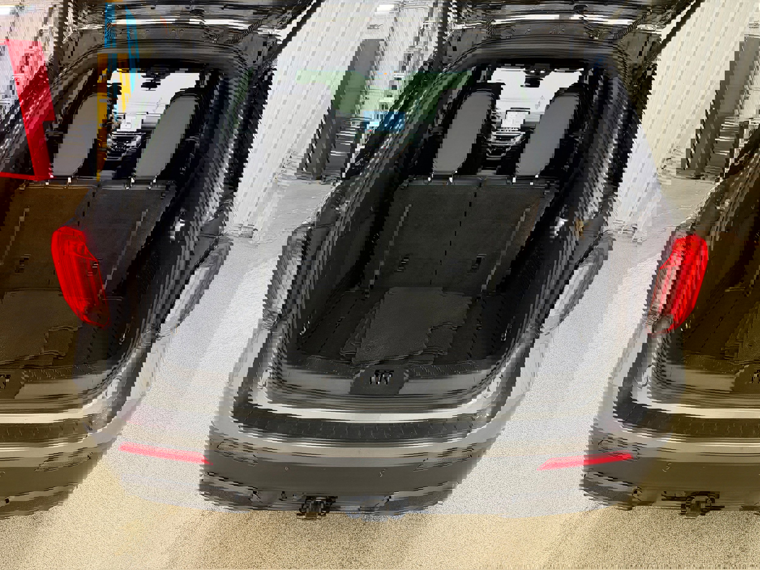 Certified 2025 Ford Explorer ST-Line image 30