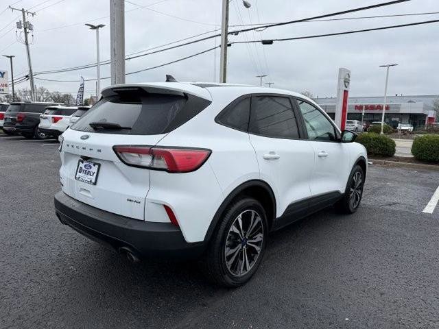 Certified 2022 Ford Escape SE w/ SE Sport Appearance Package image 4