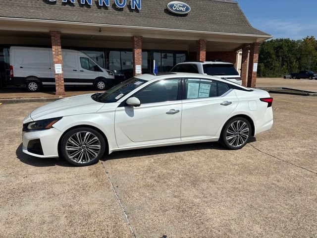 Used 2023 Nissan Altima 2.5 SL FWD image 1