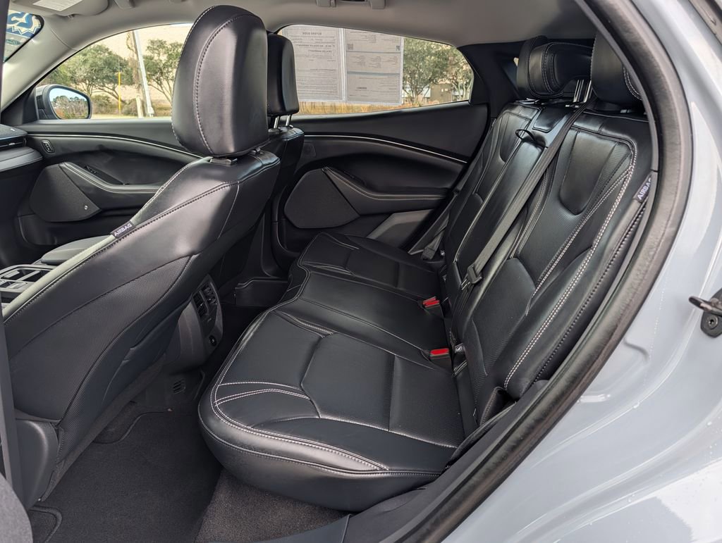 Certified 2025 Ford Mustang Mach-E Premium image 27