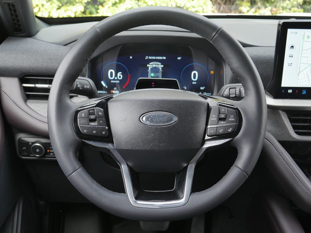 Certified 2025 Ford Explorer Platinum w/ Ultimate Package image 14