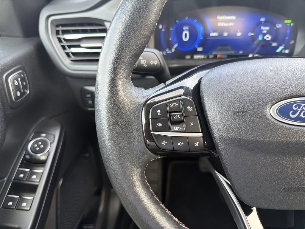 Certified 2022 Ford Escape Titanium w/ Titanium Elite Package image 26