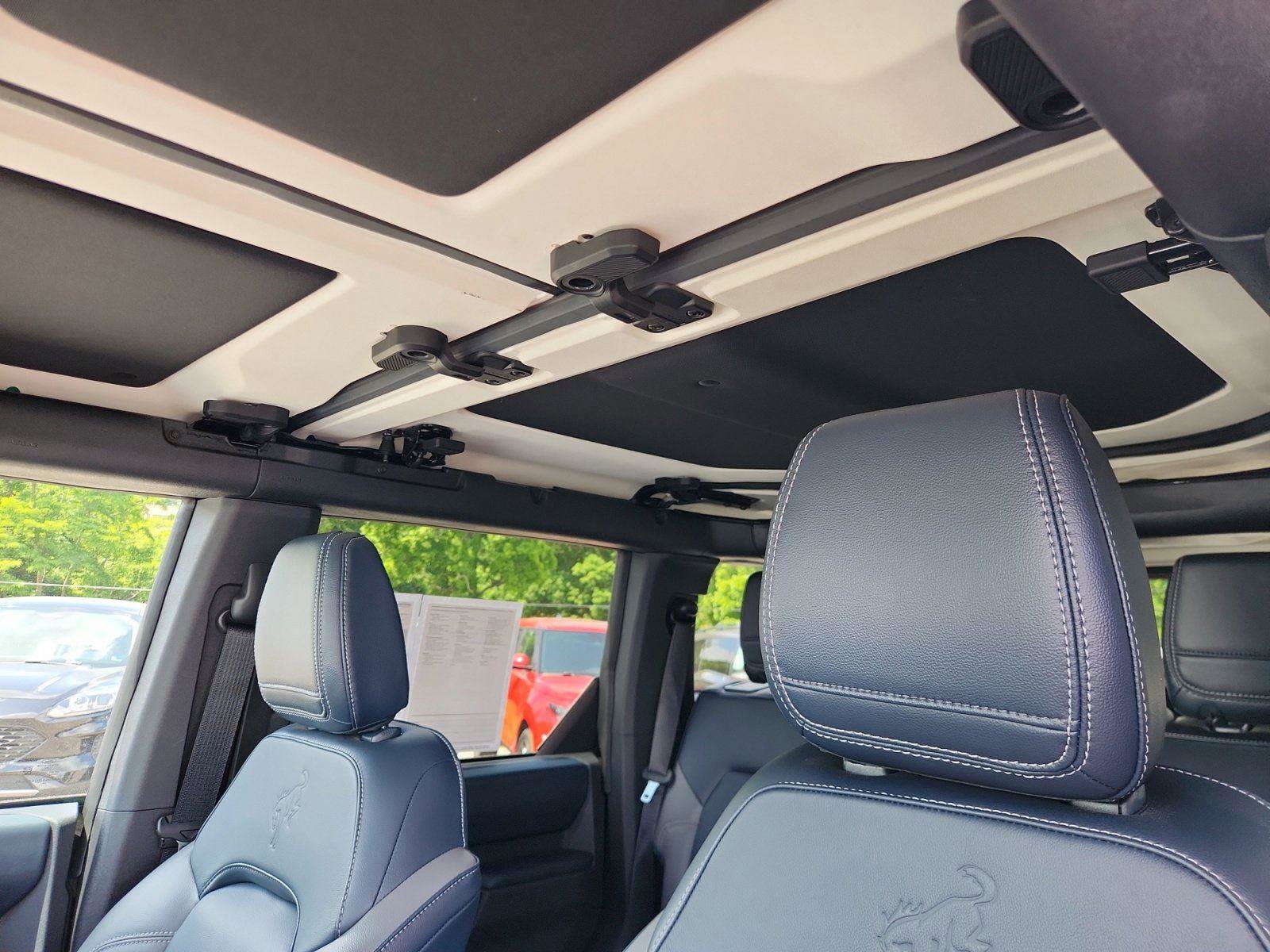 Certified 2024 Ford Bronco Outer Banks AWD/4WD image 11