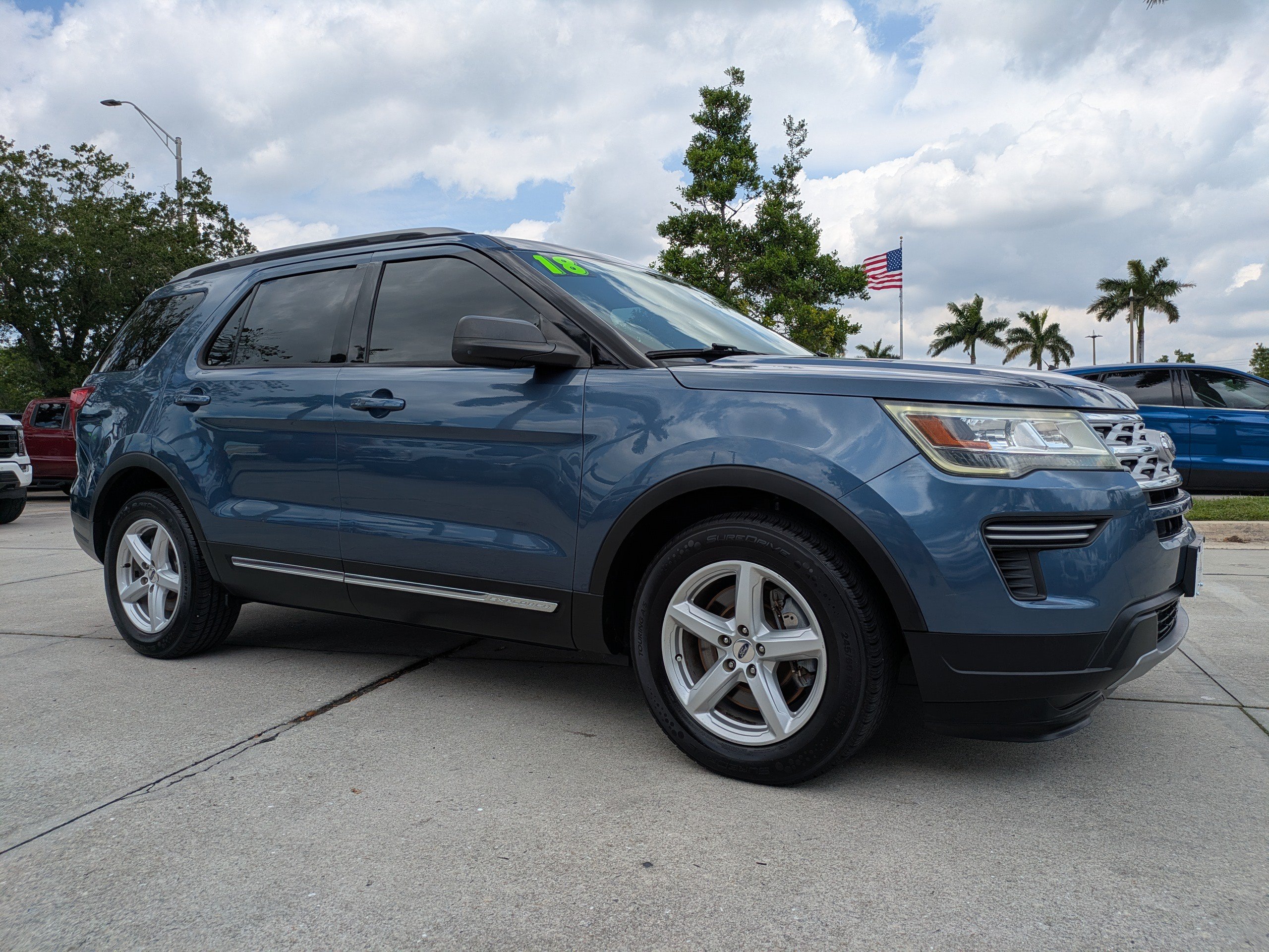 Certified 2018 Ford Explorer XLT FWD image 2