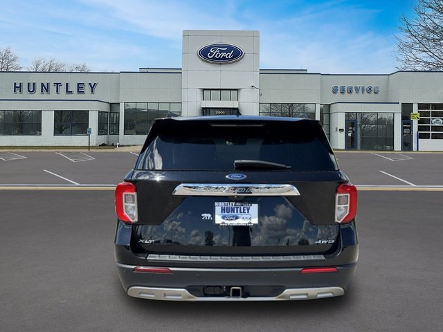 Certified 2023 Ford Explorer XLT w/ Equipment Group 202A AWD/4WD image 6