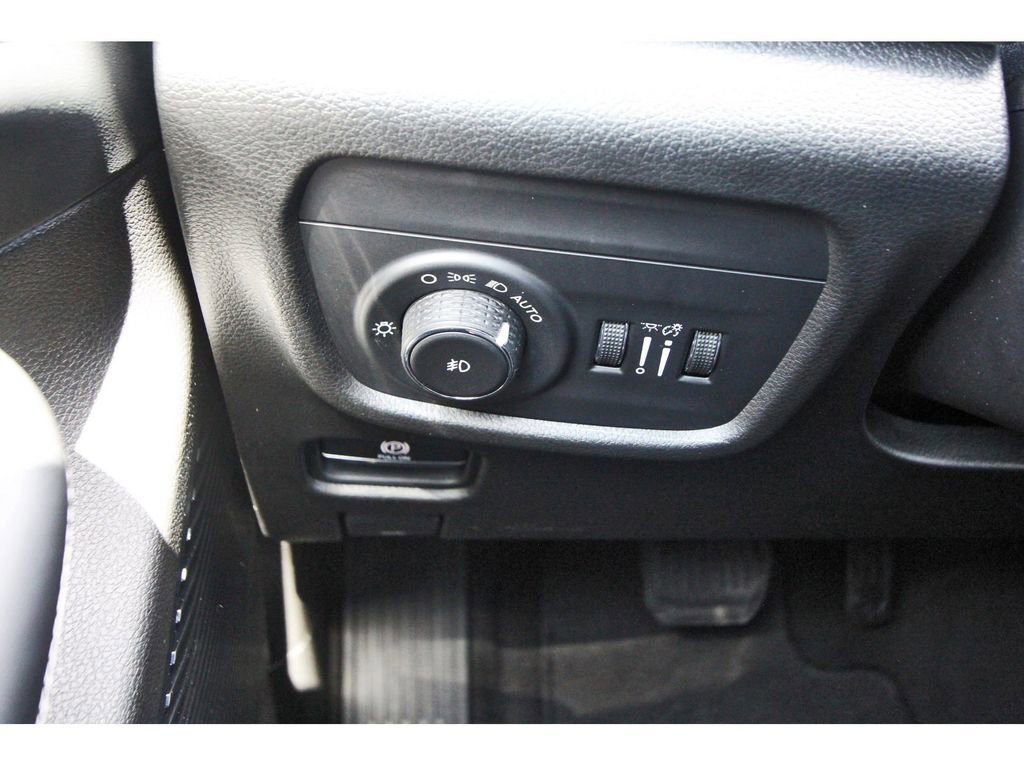 Used 2022 Jeep Grand Cherokee Overland image 22