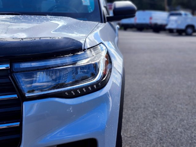 Certified 2025 Ford Explorer Active AWD/4WD image 10