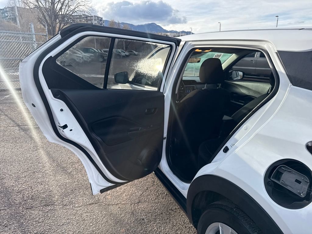 Used 2022 Nissan Kicks S w/ Interior Electronics Package image 15