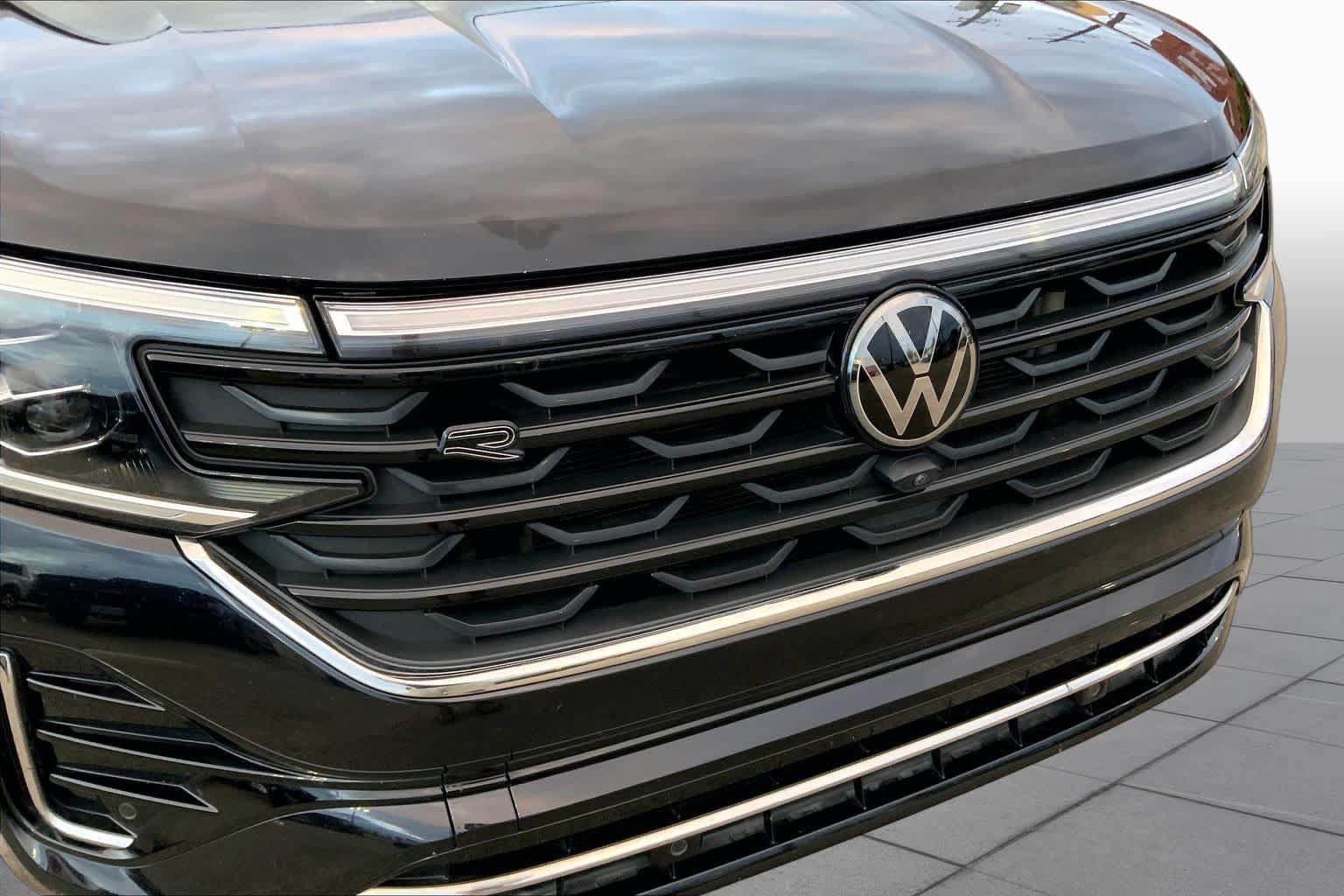 Used 2024 Volkswagen Atlas SEL Premium R-Line AWD/4WD image 27