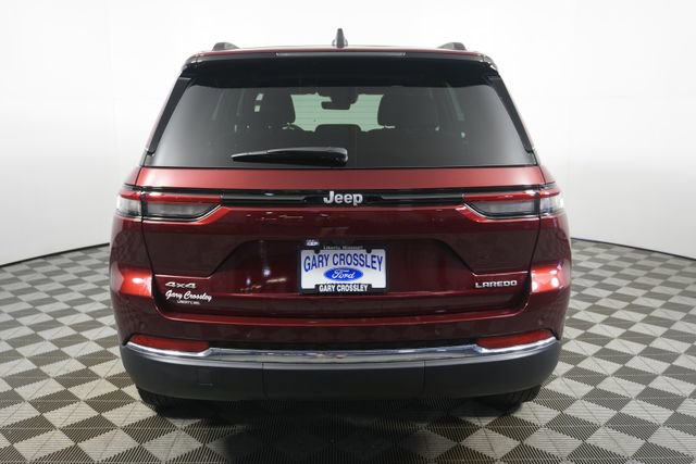 Used 2025 Jeep Grand Cherokee Laredo X AWD/4WD image 4