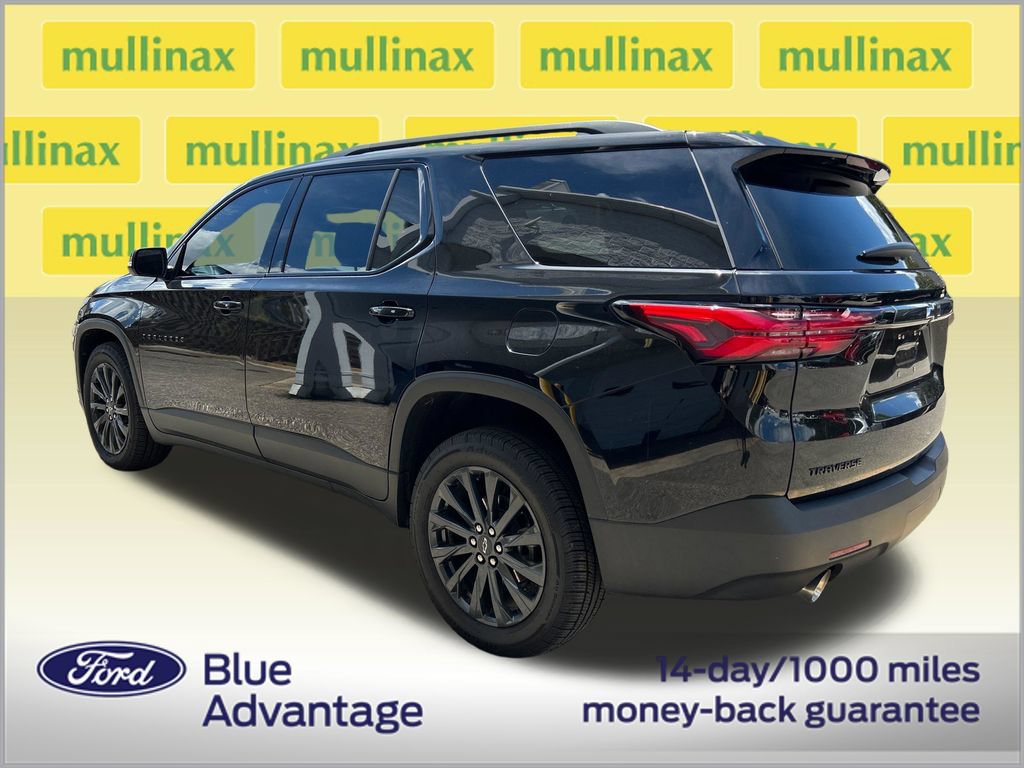 Used 2023 Chevrolet Traverse RS FWD image 3